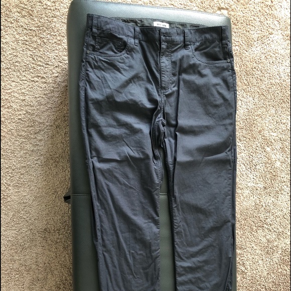 Flawless, Excellent condition, brand name clothes! - Picture 2 of 3